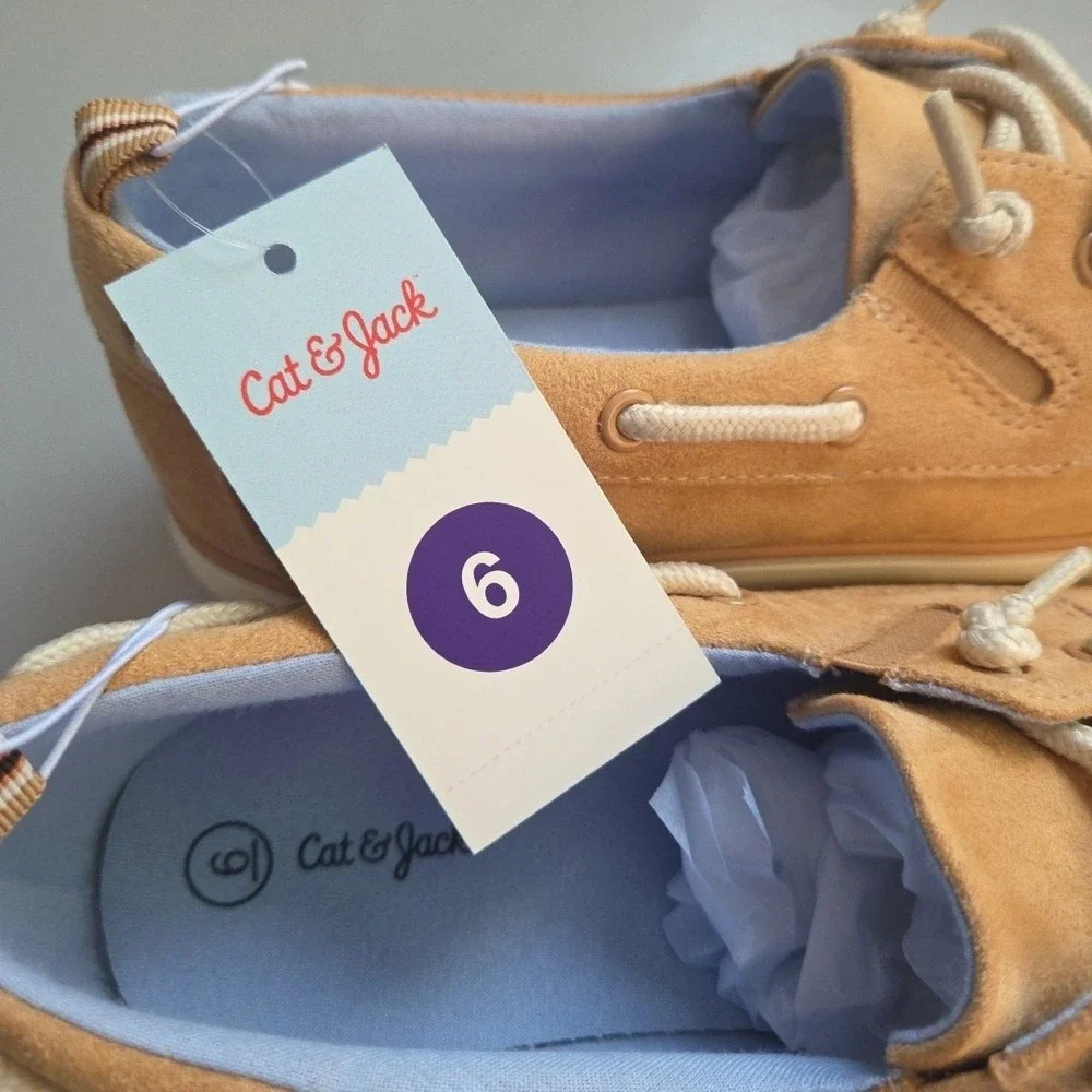 Cat & Jack Reece Boat Shoes size 6 - Beige‎ - NEW